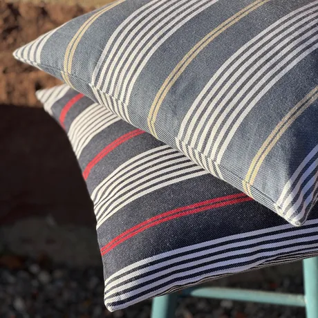 Recycelter Kissenbezug Hampus, Navy Blau/Rot