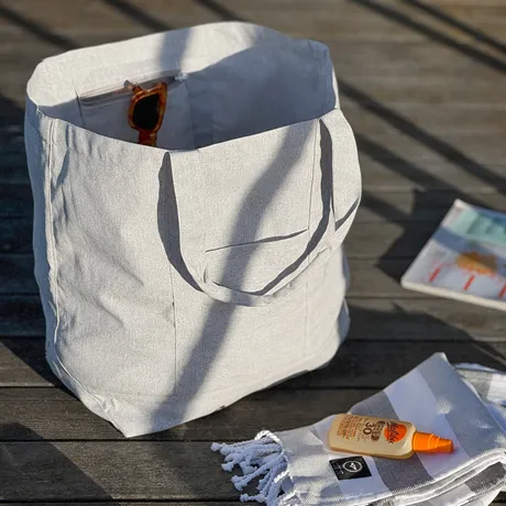 Recycelte Tasche Elin, Hellgrau/Weiß