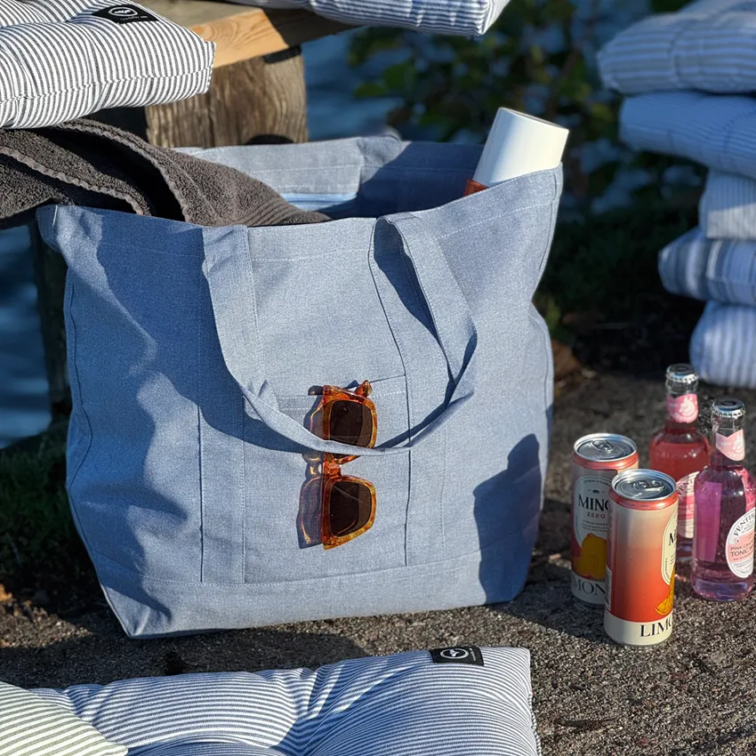 Recycelte Tasche Elin, Graublau/Weiß