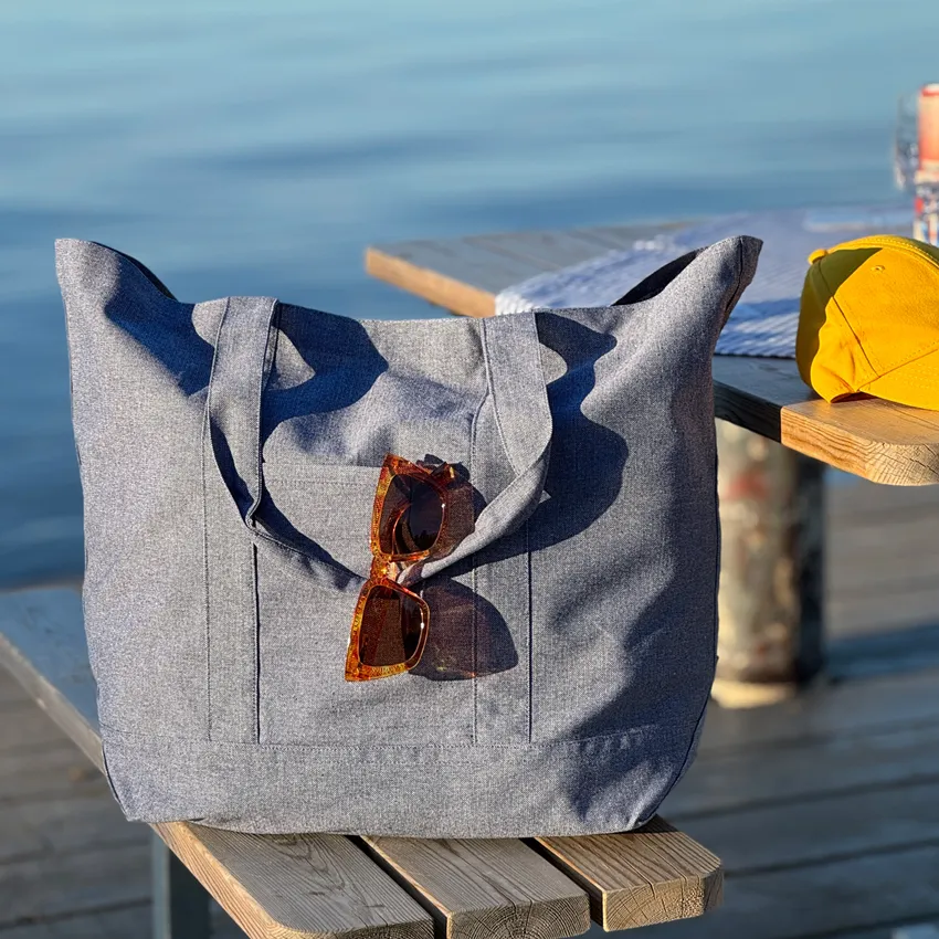 Recycelte Tasche Elin, Navy Blau/Weiß