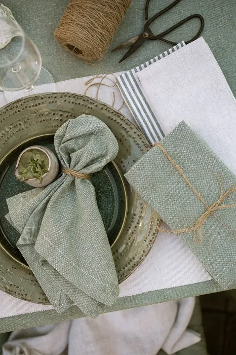 Recycelte Serviette 2er-Pack Elin, Grün/Weiß