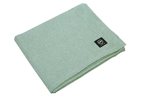 Recycelte abwischbare Tischdecke Hedvig, Grün/Weiß