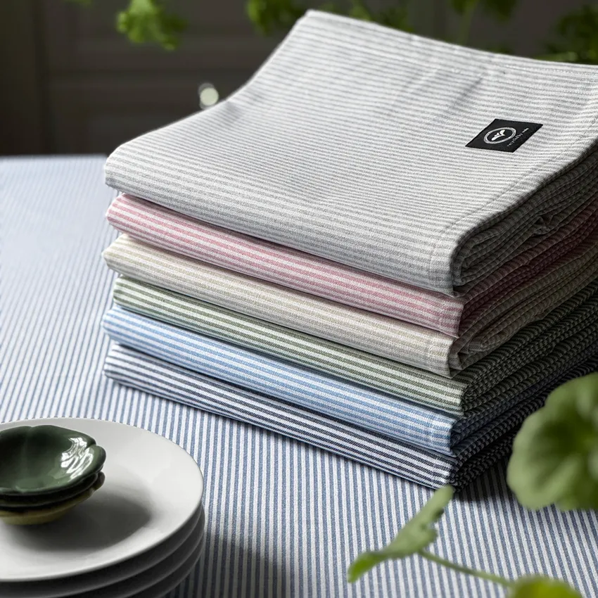 Recycelte abwischbare Tischdecke Bosse, Navy Blau/Weiß