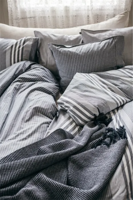 Recyceltes Bettwäsche-Set Rebecka, Navy Blau/Weiß