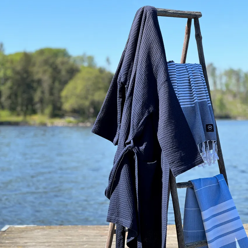 Recycelter Bademantel Wilma, Navy Blau