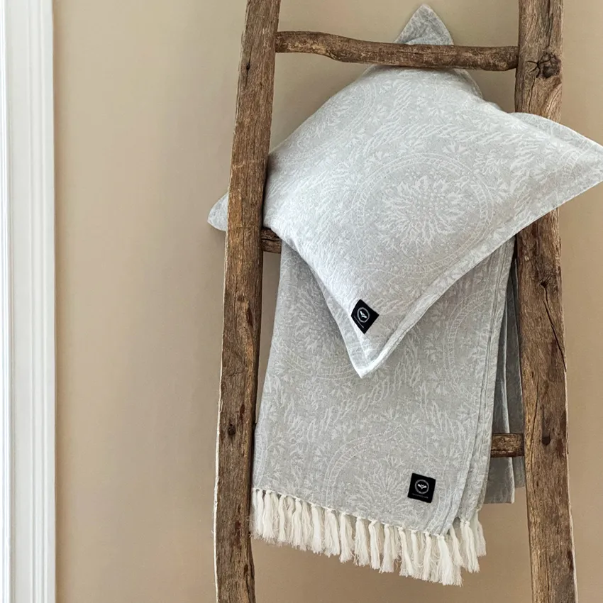 Recycled Blanket Myra, Light Grey/White