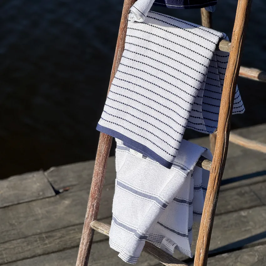  Bath Towel Visby, 2-assorted, Navy Blue/White