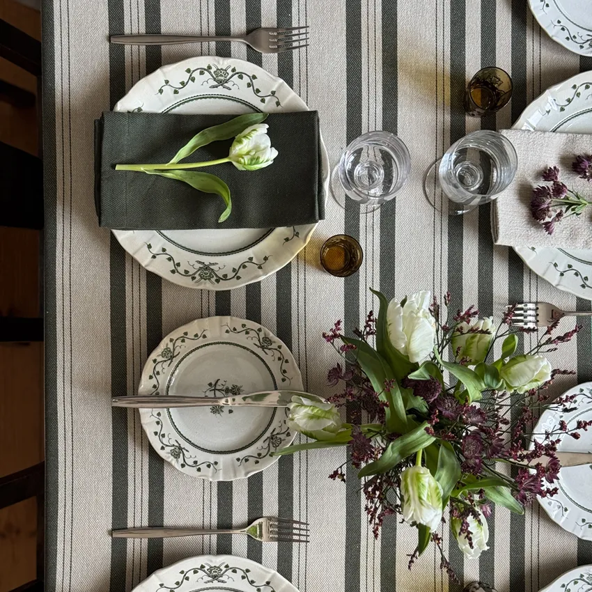 Recycled Tablecloth Isabell, Linen/Olive Green