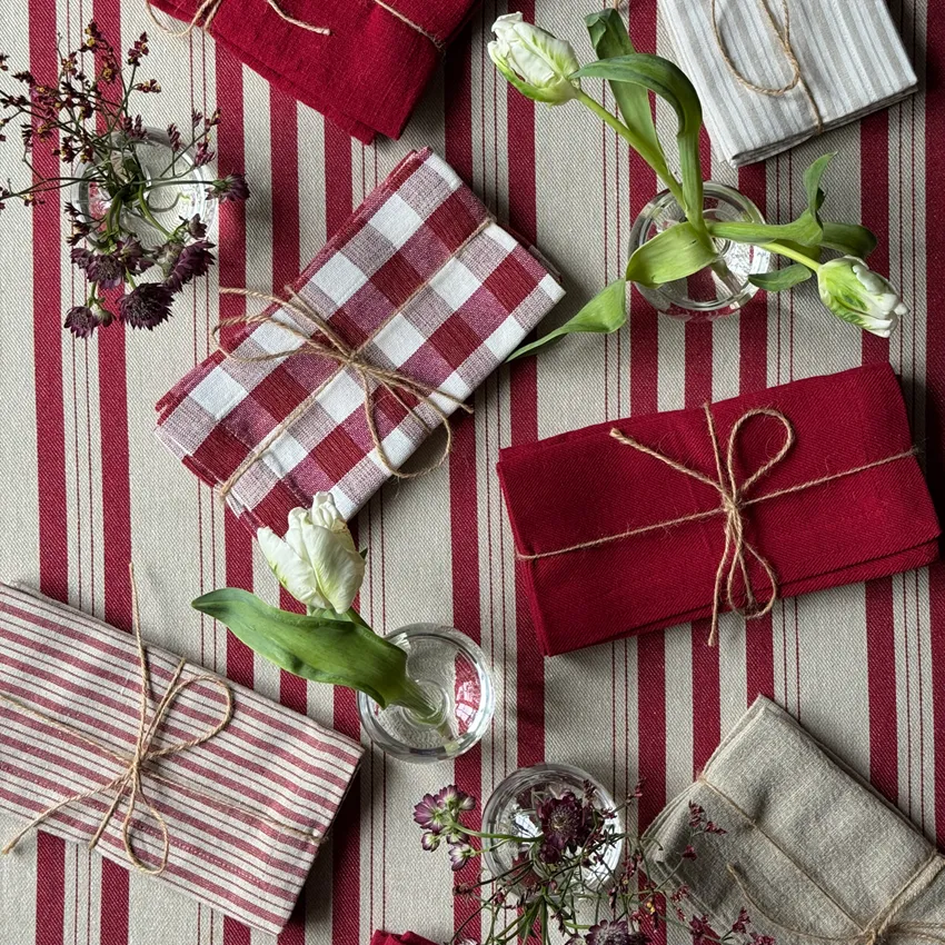Recycled Tablecloth Isabell, Linen/Dark Red