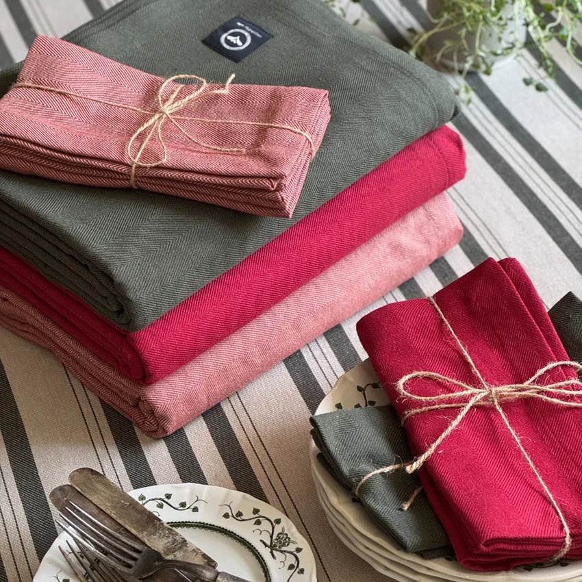 Recycled Tablecloth Emil, Dark Red