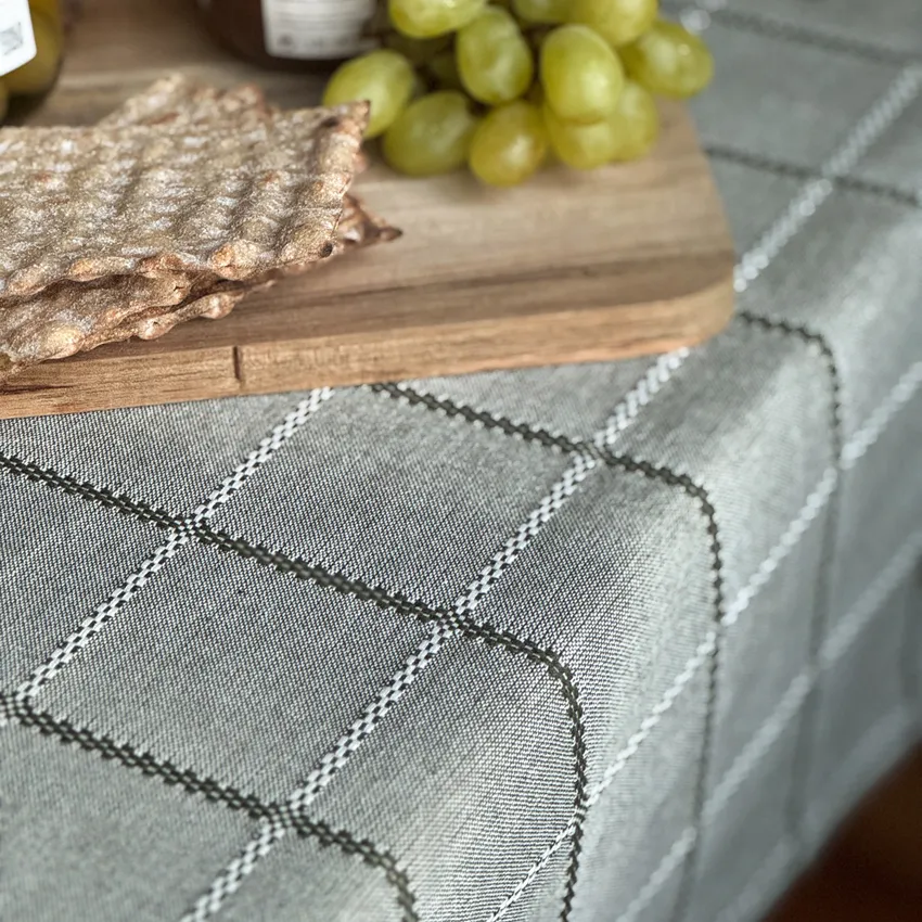 Recycled Tablecloth Nora, Olive Green/Beige