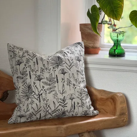 Recycled Cushion Cover Ralf, Linen/Black