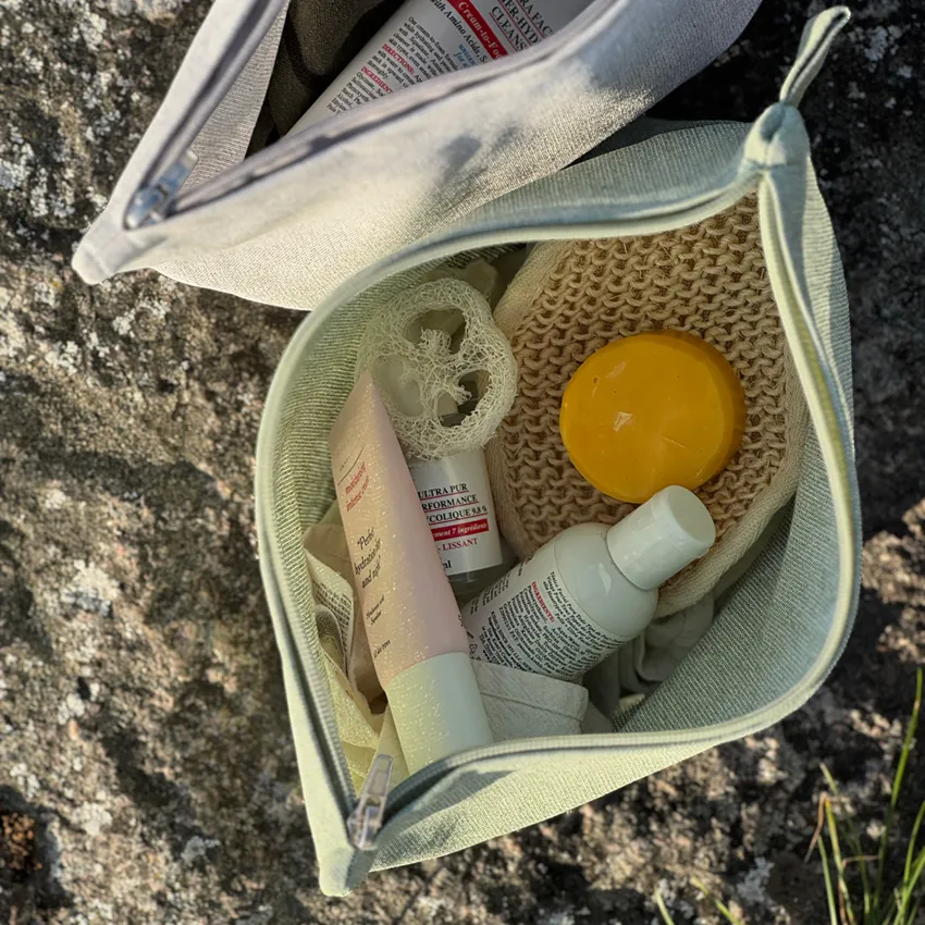 Recycled Toiletry Bag Elin, Green/White