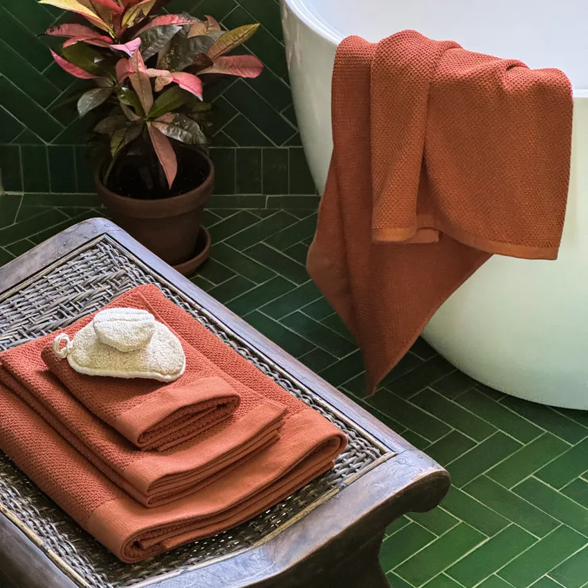 Towel Saltö, Rust