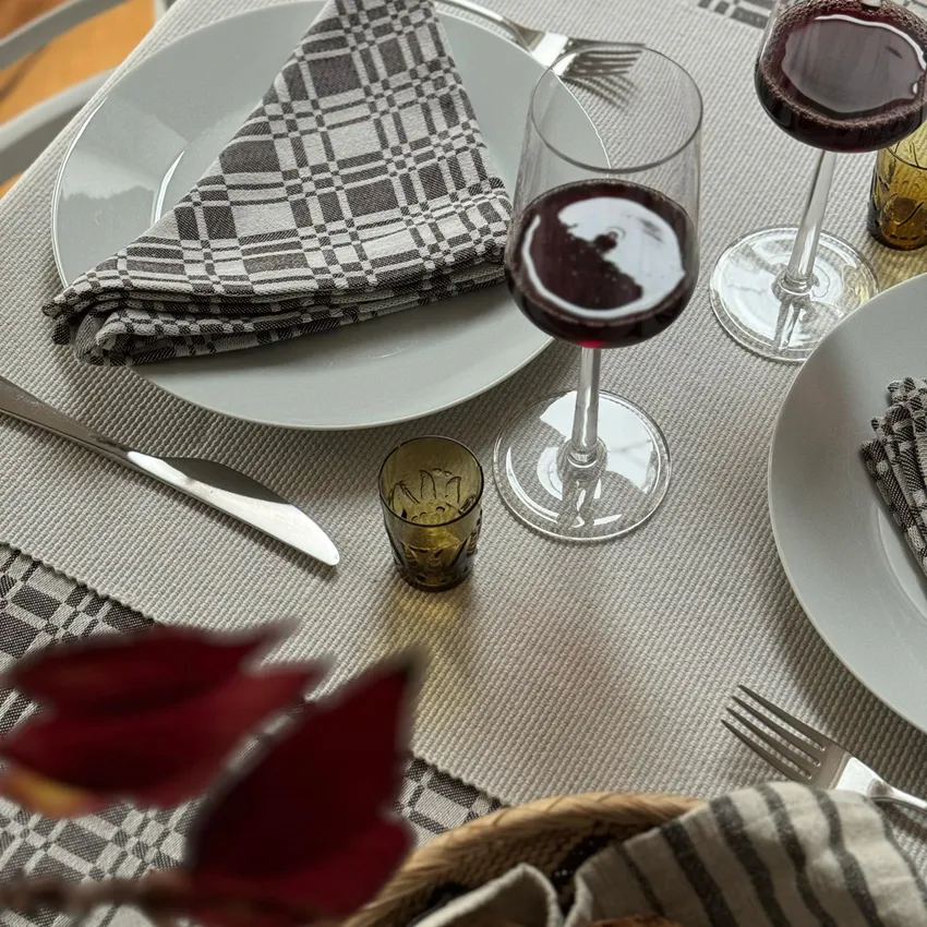 Recycled Table Runners Kalle, Ecru/White