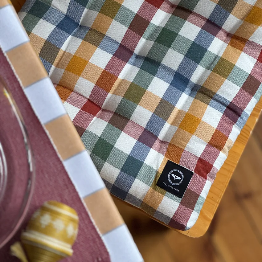 Recycled Pallet Cushion Ruth, Green/Rust/Beige