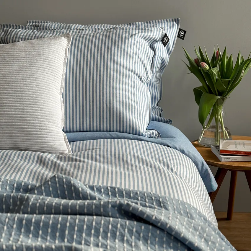 Recycled Pillowcases Elias, Light Blue/White