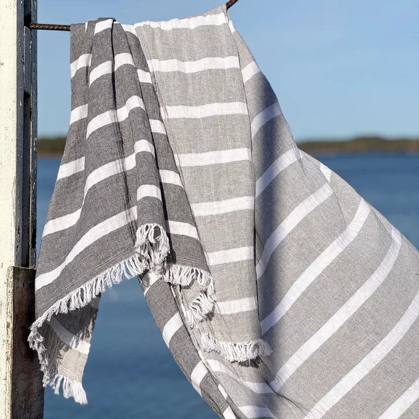 Recycled Bedspreads Olivia, Light Grey