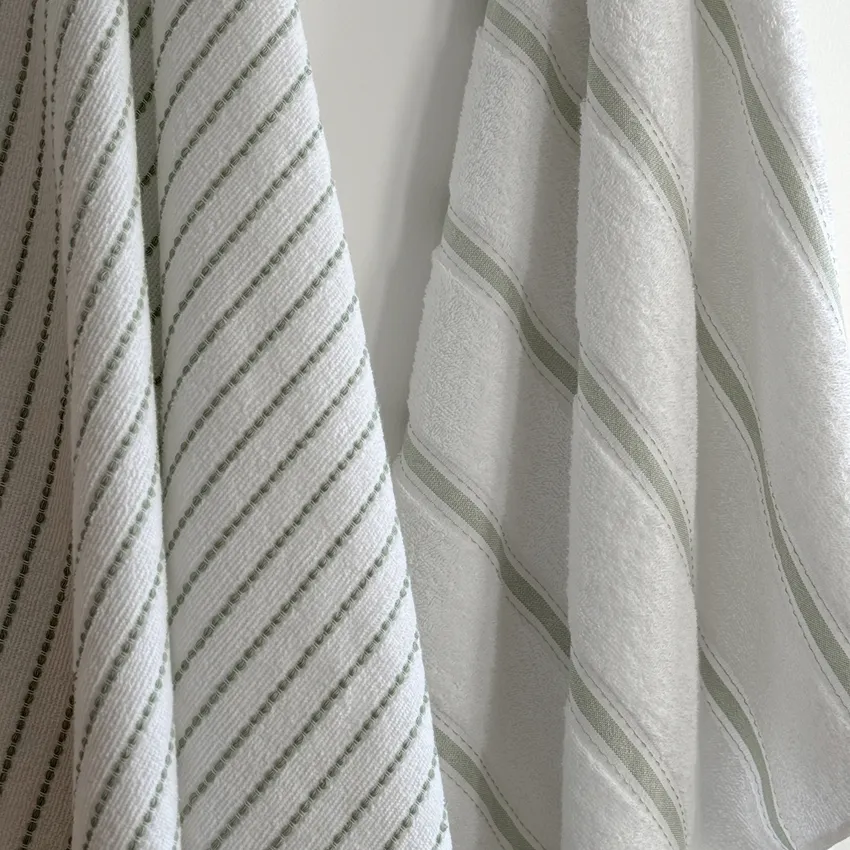 Bath towel Visby, 2nd grade, Green/White