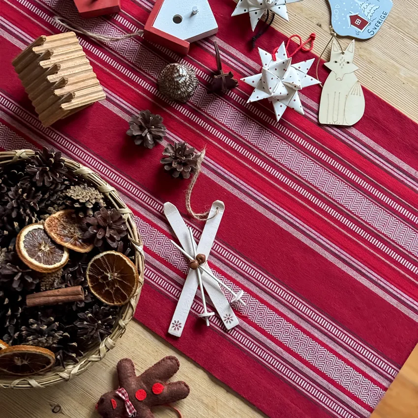 Recycled Table Runners Boda, Dark Red/Beige