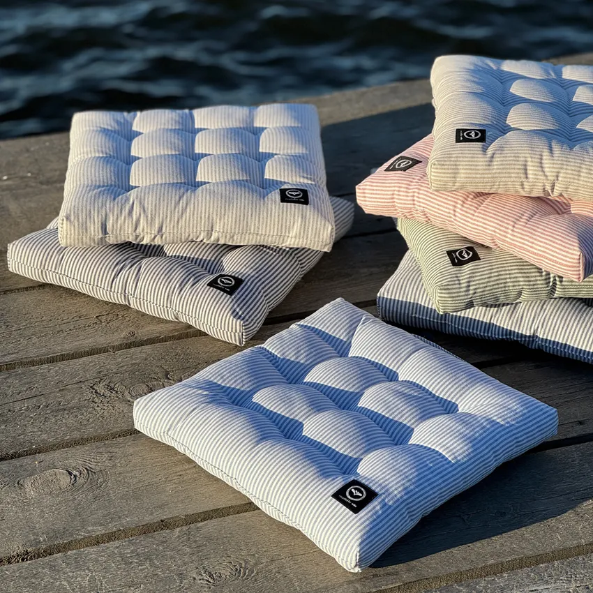 Recycled Pallet Cushion Bosse, Wipeable, Linen/White