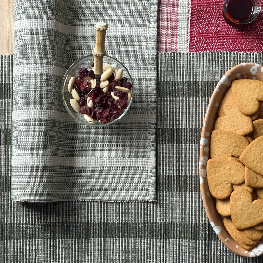 Recycled Table Runners Minna, Olive Green/Linen