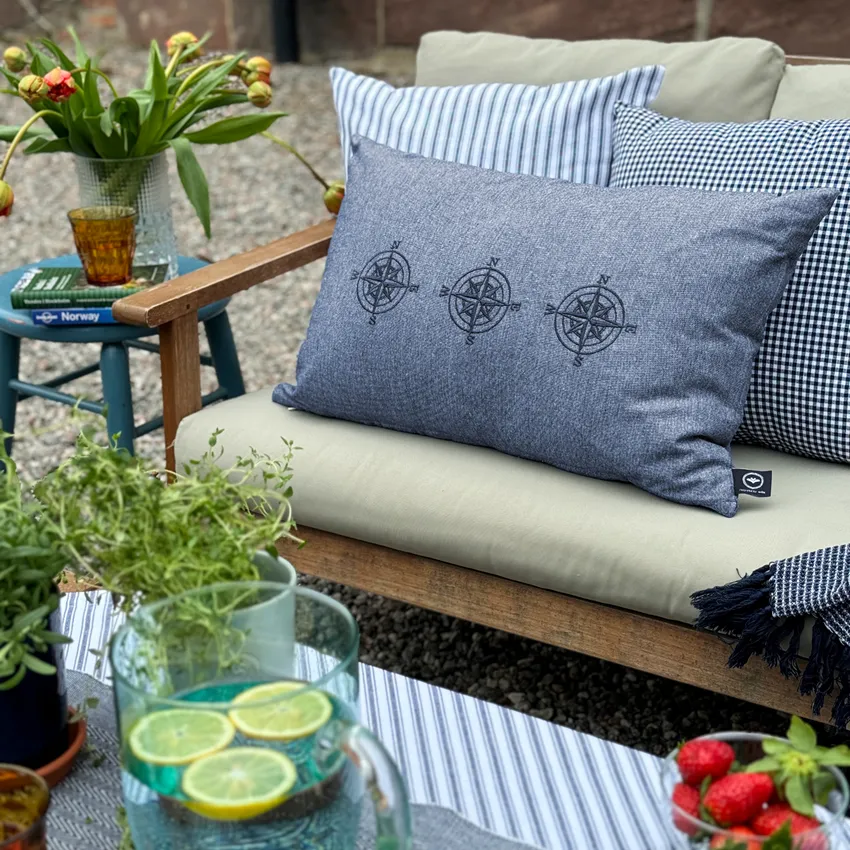Recycled Cushion Cover Kompass, Navy Blue/White
