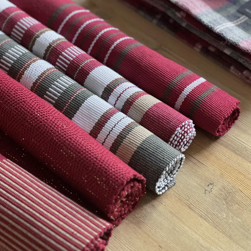 Recycled Table Runner Linda, Dark Red/Olive Green
