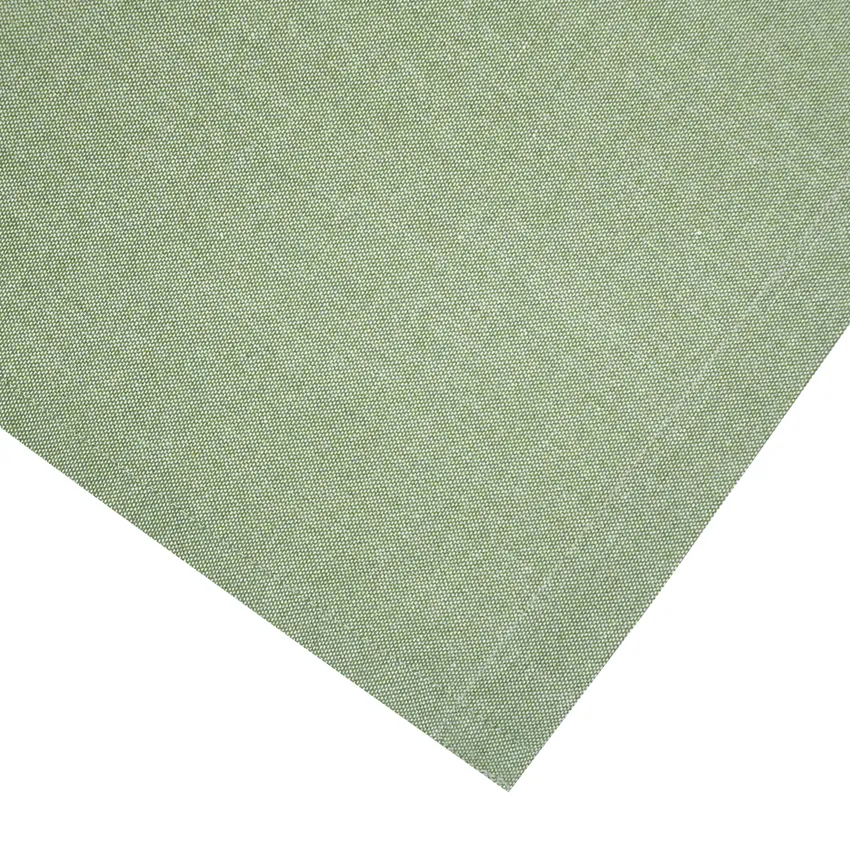 Delantal reciclado limpiable con paño Hedvig, Verde/Blanco