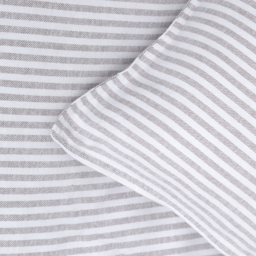 Taie d’oreiller Funäsdalen, Marron clair/Off-White