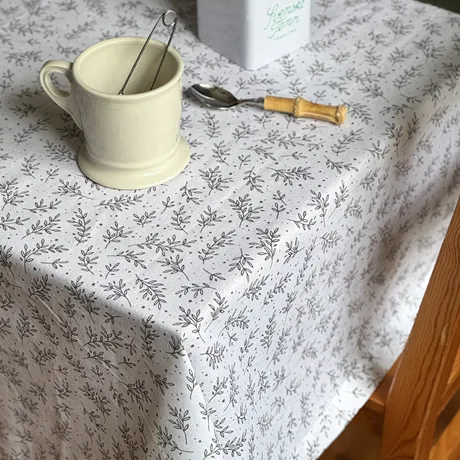 Nappe recyclée Flora, Blanc/Gris foncé