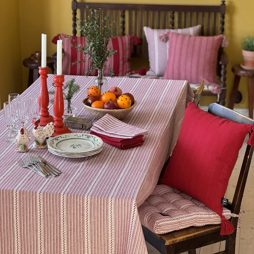 Nappe recyclée Britta, Rouge foncé/Beige