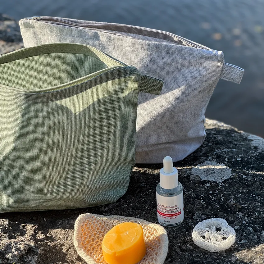 Trousse de toilette recyclée Elin, Vert/Blanc