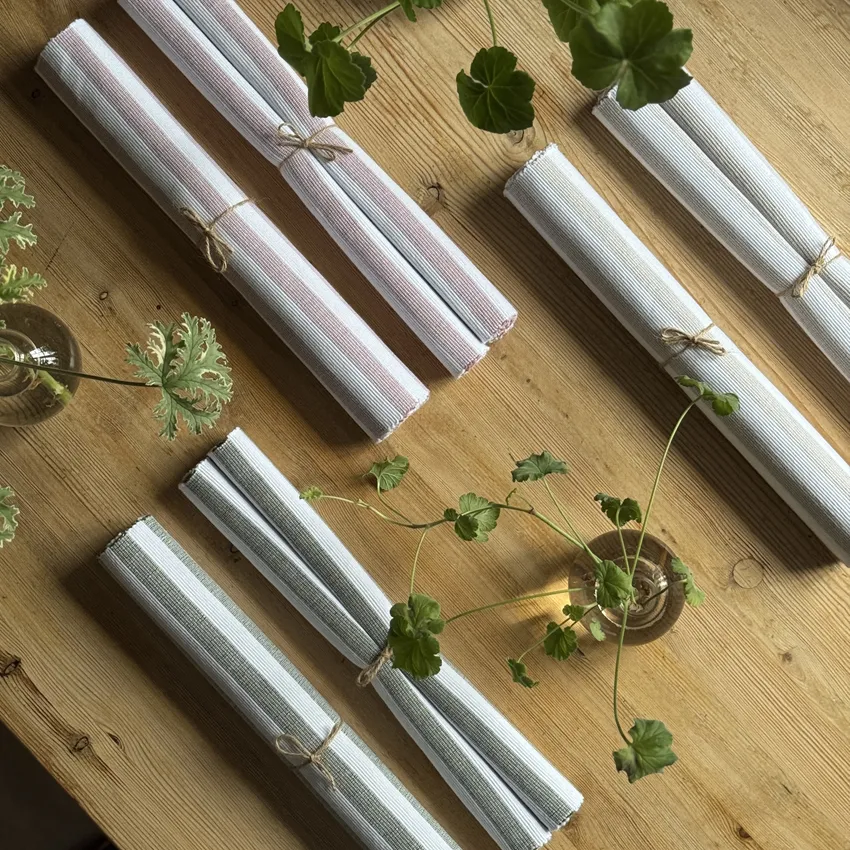 Recyclé Chemins de table Rakel, Rose clair/Blanc