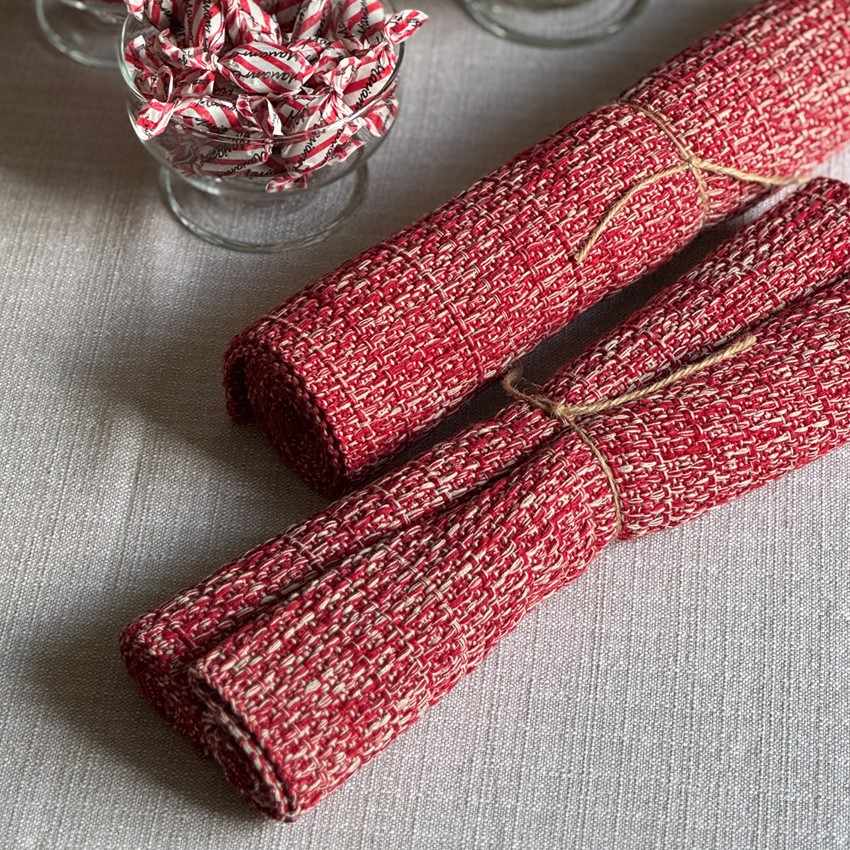 Återvunnen löpare Sandra, Mörkröd/Röd