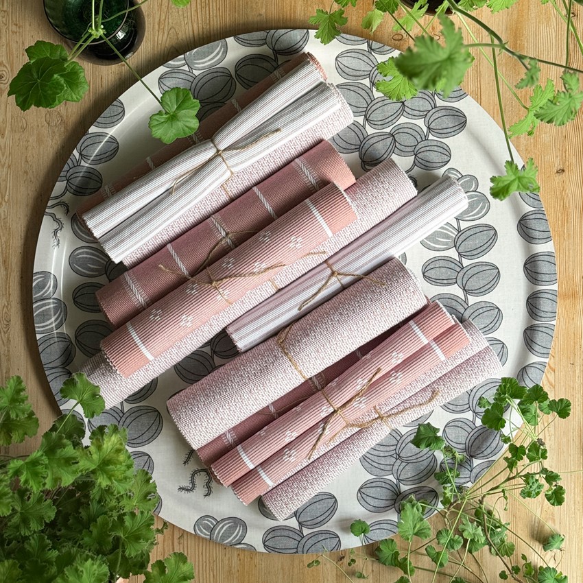 Återvunnen Löpare Herman, Ljusrosa/Vit