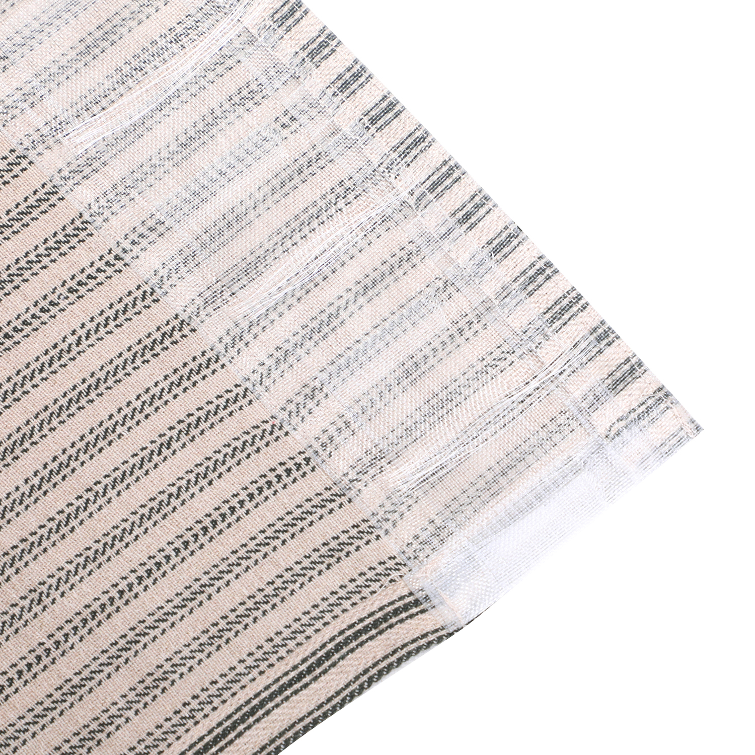 51524,Lina,1500-Pix-Close-up-Tape