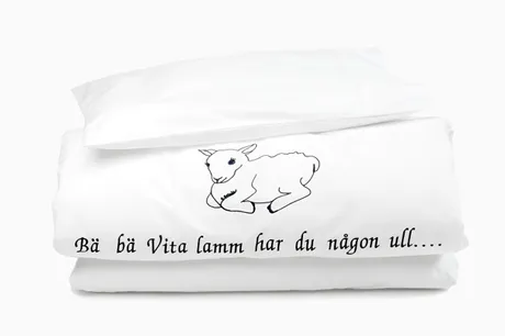 Ekologiskt Babypåslakanset 2-dels “Bä bä vita lamm”, Vit